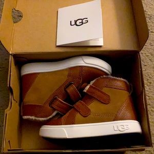 Toddler Ugg boots barely worn